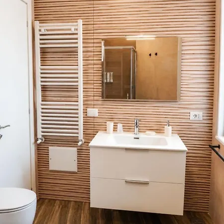 Enea House - Balcony & 2 Bathrooms